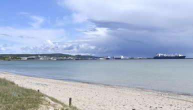 LNG tanker in the port of Mukran, ferry port Mukran, on Rügen, Mecklenburg-Vorpommern, Germany