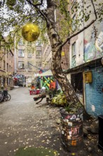 Trendy district with graffiti and installations in the Gängeviertel, Neustadt, Hamburg