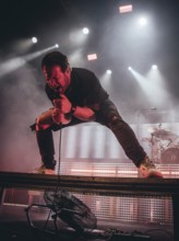 Singer Christoph von Freydorf from Emil Bulls live on X-Mas Bash Tour 2025 at Huxley's New World in