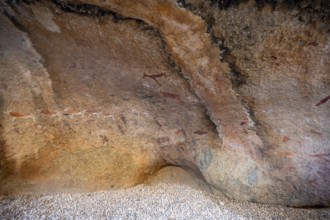 White Lady Rock Painting, White Lady Painting, Depiction of Hunters and Animals, Rock Paintings in