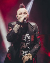 Singer Adam Gontier from Three Days Grace live on tour 25 at Berlin's Tempodrom on 19.11.2025