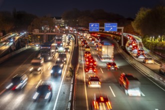Autobahn A40, Ruhrschnellweg, traffic jams on both roads, at the Ruhrschnellwegstunnel in Essen,