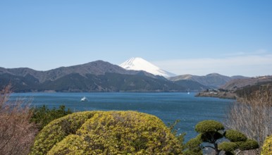 View of Lake Ashi with Mount Fuji volcano, Benten-no-hana Tenbodai viewpoint, Hakone Park, Hakone,