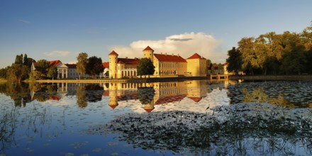 Rheinsberg Castle, lakeside with Lake Grienerick, Ostprignitz-Ruppin district, prime example of