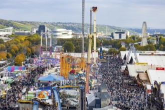 The 178th Cannstatter Volksfest on the Wasen attracted 4.2 million visitors. The Wasenrummel is one