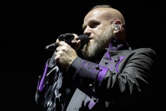 Martin Engler, Singer, Mono Inc., Dark-Rock Band, D, live on Live 2025 Tour at Columbiahalle Berlin