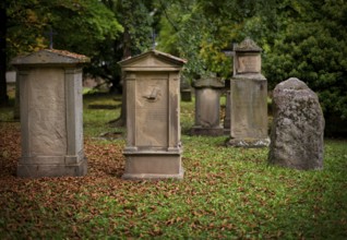 Gravestones, grave, graves, Hoppenlauf cemetery, oldest preserved cemetery in Stuttgart, autumn