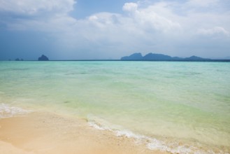 White sandy beach, Sunrise Beach, Koh Kradan, Hat Chao Mai National Park, Trang Province, Southern