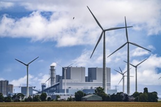RWE coal-fired power plant Eemshavencentrale, in the seaport of Eemshaven, operator RWE Power, wind