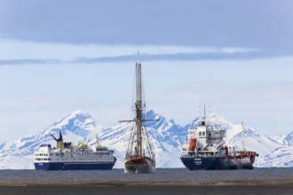 Longyarbyen harbour, sailing ships, Spitsbergen, Svalbard