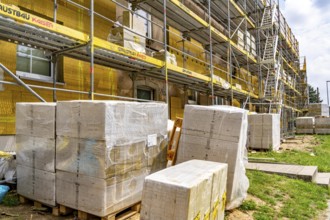 Energy refurbishment of an older residential building, thermal insulation with mineral wool