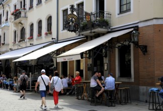 Uerige, the name of the Altbier brewed by Düsseldorfer Uerige Obergärige Hausbrauerei GmbH and the