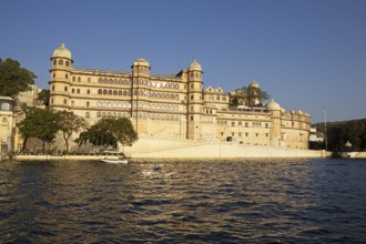 City Palace at Lake Pichola in the evening light, Udaipur, Rajasthan, India