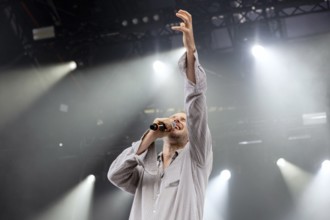 Michael Marco Fitzthum aka Marco Michael Wanda, Singer, Guitarist, Wanda, Rock/Pop Band, Austria,