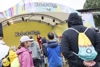 Magic show with Alison Wonder at Kidzapalooza at the Lollapalooza Festival in the Olympiastadion