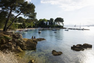 Beach and colourful boats, Plage de I'Olivette, Cap d'Antibes, Antibes, Provence Alpes Côte d'Azur,