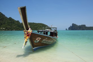 Longtail boat, Loh Dalum Beach, Koh Phi Phi, Krabi, Andaman Sea, Thailand