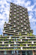 Wonderwoods residential tower, one of 2 green buildings, in Utrecht in the new Healthy Urban