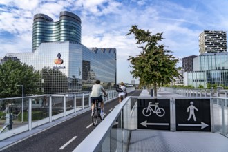 The Moreelsebrug, pedestrian and cyclist bridge over the tracks of Utrecht Centraal, Central