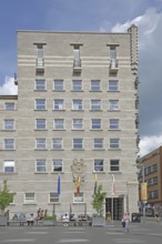 Ratshof built in 1929, pedestrian zone, pedestrian, market square, Halle an der Saale,