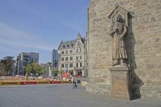 Roland statue at the Red Tower, town hall, pedestrian, market square, Halle an der Saale,