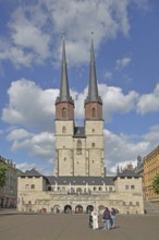 Late Gothic Market Church of Our Lady, Renaissance, landmark, pedestrian, Hallplatz, Halle an der
