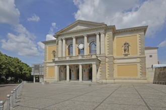 Opera house built in 1886, theatre, Halle an der Saale, Saxony-Anhalt, Germany