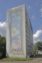 Mural by Danilo Halle 2019 on skyscraper, street art, graffiti, satellite, space probe, ladder,