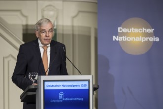 Thomas Mirow (Chairman of the Board of the German National Foundation) speaks at the award ceremony