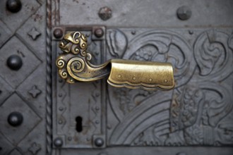 Close-up, door handle on the Church of the Redeemer, Bad Homburg vor der Höhe, Germany