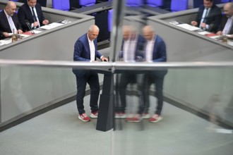 Christoph Schmidt (SPD) speaks on the Gaza war item on the agenda of the eleventh session of the