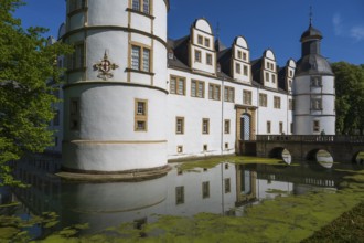 Neuhaus Castle, moated castle, prince-bishop's residence, Weser Renaissance, Paderborn, Westphalia,