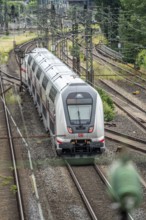 IC2 train, double-decker Intercity, on the line between Bochum and Dortmund, at Dortmund-Marten,