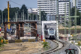 Reconstruction, extension of the Emmerich-Oberhausen railway line, three tracks, including 47 new
