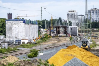 Reconstruction, extension of the Emmerich-Oberhausen railway line, three tracks, including 47 new