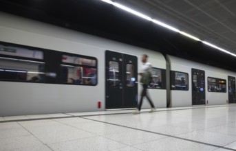 Underground entry S-Bahn, train, Generation 2025, platform, stop, Stadtmitte station, public