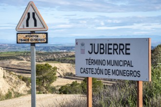 Gravel road Ruta Jubierre, desert, rock formations, Desierto de los Monegros, Spain