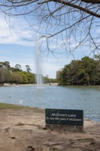 Fountain on Lake McGovern at Hermann Park in downtown Houston, Texas