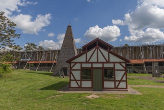 Boiling dung or boiling house to increase the salt concentration in the water, 1000 years of salt