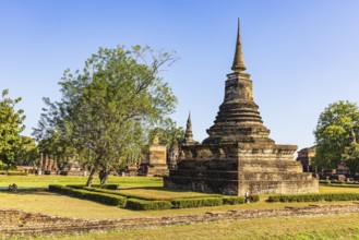 Prang Historic Temple Tower, Buddhist Temple Complex, Historical Park, Sukhothai, Sukhothai