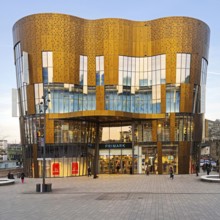 Primark am Döppersberg in evening light, Wuppertal, Bergisches Land, North Rhine-Westphalia,