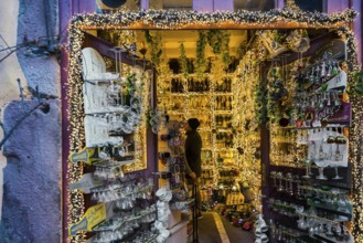 Christmassy shop, Riquewihr, Grand Est, Haut-Rhin, Alsace, France