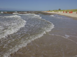Beach, Ostseewellen, Ahrenshoop, Baltic Sea, Vorpommern-Rügen district in Mecklenburg-Vorpommern,
