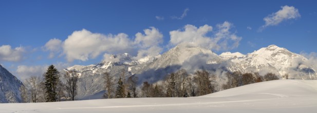 The Rofan Mountains seen from Gallzein. Starting at the left: Hochiss, Ebner Joch,