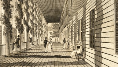 Strolling in Saratoga, USA, columns with garlands, wooden construction, festive clothing, walkers,