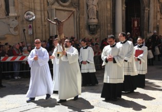 Sicily, Trapani, people and groups accompany the La Processione dei Misteri mystery procession