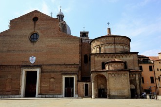 Cathedral of Padua, Cattedrale di Santa Maria Assunta, and the adjacent baptistery in Padua,
