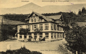 Historical postcard around 1900, Brückenberg in the Riesengebirge, with Schneekoppe, today Karpacz,