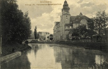 Historical postcard around 1900, Bromberg, Royal Prussian School of Crafts, today Bydgoszcz, in the