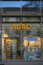ADAC Reisebüro, advertising for trips to the USA, Kronprinzenstraße, Stuttgart, Baden-Württemberg,